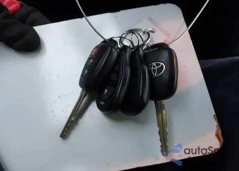 2015 Toyota Rav4 Xle из США, поврежденный, VIN JTMRFREV2FJ036631